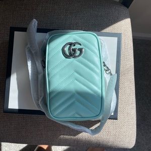 Gf Marmont mini vertícle bag